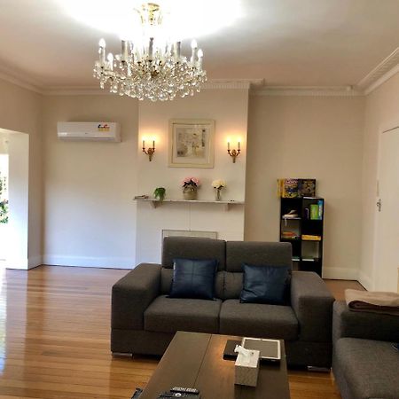 Riverbank Villa Devonport Exterior photo